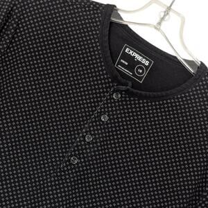 Express Henley Shirt Mens Large Black Stretch Short Sleeve Micro Print Geometric